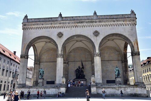 Munich Audio guide: Explore Feldherrnhalle