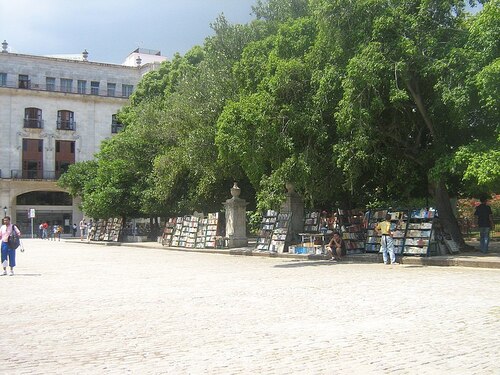 Havana Audio guide: Explore Plaza de Armas