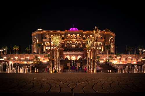 Abu Dhabi Audio guide: Explore Emirates Palace