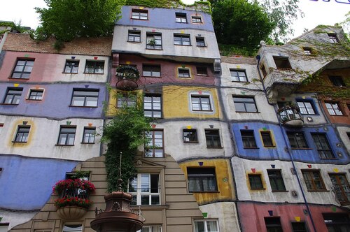 Vienna Audio guide: Explore Hundertwasser House