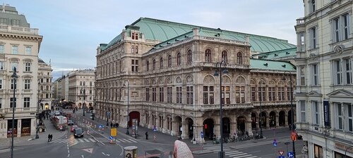 Vienna Audio guide: Explore Vienna Operahouse