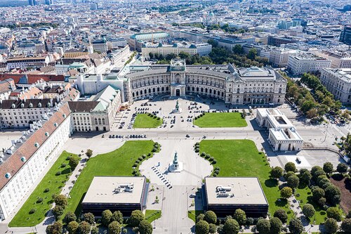 Vienna Audio guide: Explore Heldenplatz