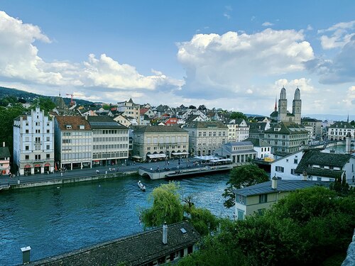 Zurich Audio guide: Explore Lindenhof Hill