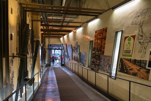 New York Audio guide: Explore Chelsea Market