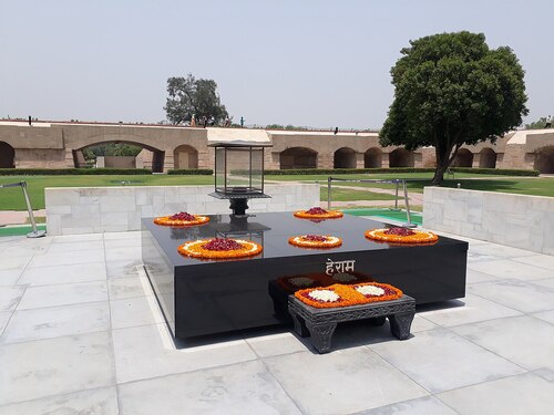 Delhi Audio guide: Explore Raj Ghat