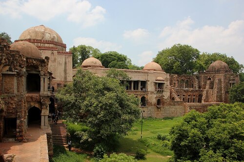 Delhi Audio guide: Explore Hauz Khas Village