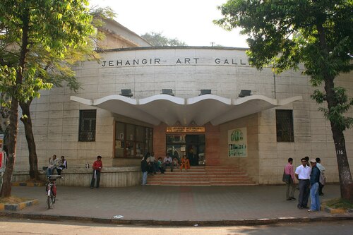 Mumbai Audio guide: Explore Jehangir Art Gallery