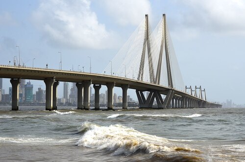 Mumbai Audio guide: Explore Bandra-Worli Sea Link