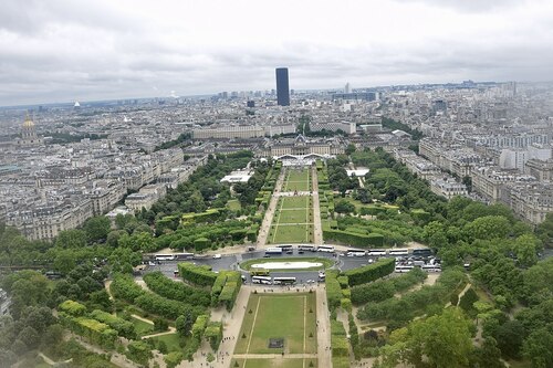 Paris Audio guide: Explore Champ de Mars