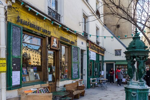 Paris Audio guide: Explore Shakespeare and Company