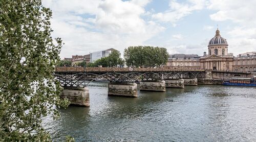 Paris Audio guide: Explore Pont des Arts