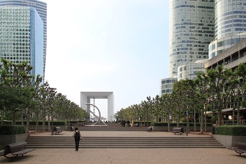 Paris Audio guide: Explore Grande Arche de la Défense