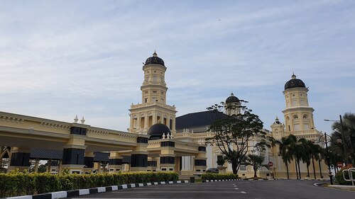 Audioguía de Johor Bahru: explore la mezquita estatal del Sultán Abu Bakar