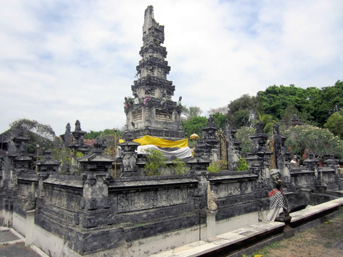 Bali Audio guide: Explore Jagatnatha Temple