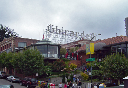 San Francisco Audio guide: Explore Ghirardelli Square