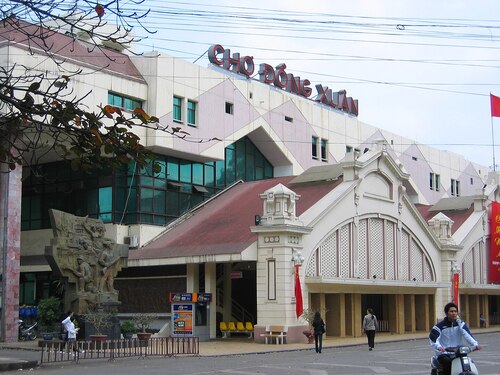 Hanoi Audio guide: Explore Dong Xuan Market