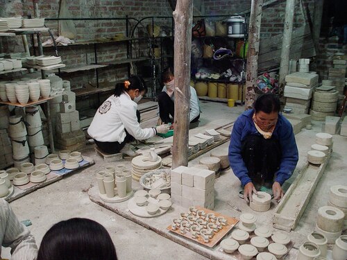 Hanoi Audio guide: Explore Bat Trang Ceramic Village