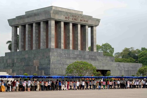 Hanoi Audio guide: Explore Ho Chi Minh Mausoleum