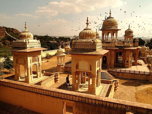 Jaipur Audio guide: Explore Royal Gaitor Tumbas