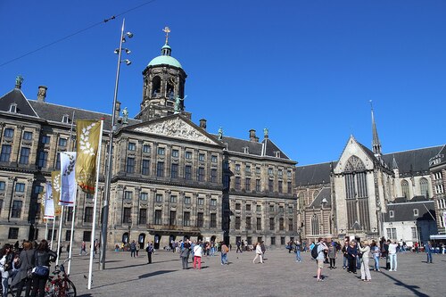 Amsterdam Audio guide: Explore Dam Square