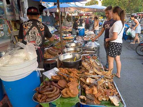 Chiang Mai Audio guide: Explore Chiang Mai Gate Market