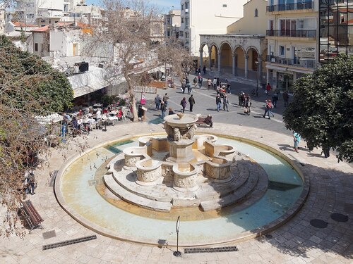 Audioguida di Heraklion: esplora la Fontana Morosini (Piazza dei Leoni)