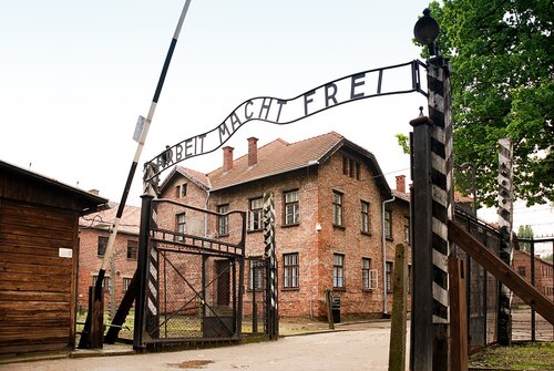 Krakow Audio guide: Explore Auschwitz