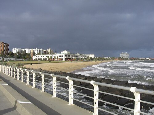 Melbourne Audio guide: Explore St Kilda Beach