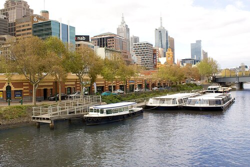 Melbourne Audio guide: Explore Yarra River Cruise