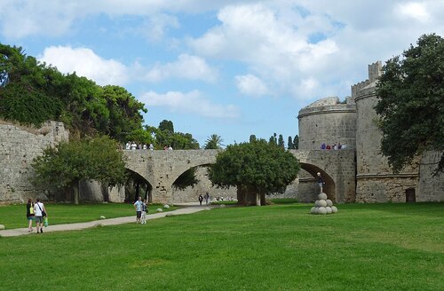 Rhodes Audio guide: Explore Medieval Moat