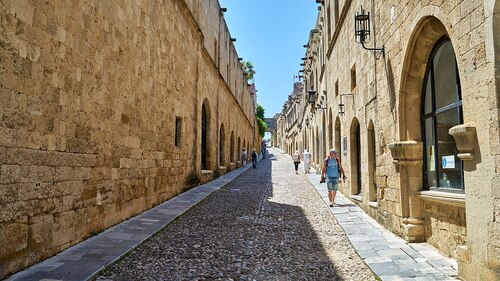 Rhodes Audio guide: Explore Street of the Knights