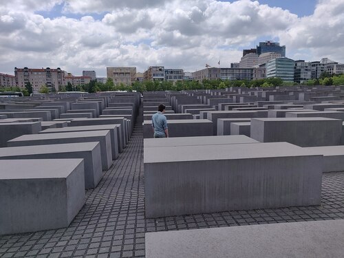 Berlin Audio guide: Explore Memorial to the Murdered Jews of Europe