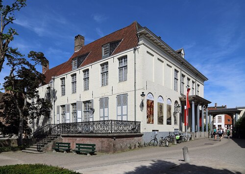 Bruges Audio guide: Explore Arentshuis