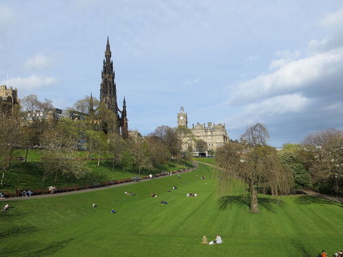 Edinburgh Audio guide: Explore Princes Street Gardens