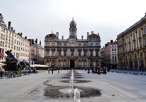 Lyon Audio guide: Explore Place des Terreaux