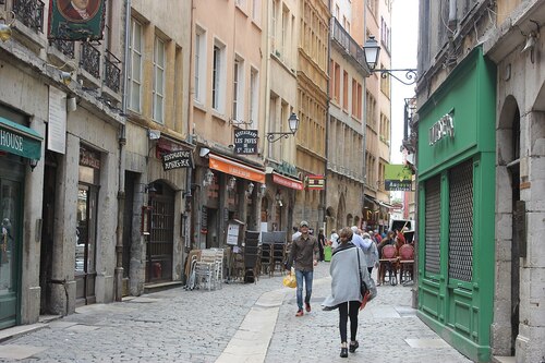 Lyon Audio guide: Explore Rue Saint-Jean