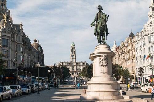 Audioguia do Porto: Explore a Avenida dos Aliados